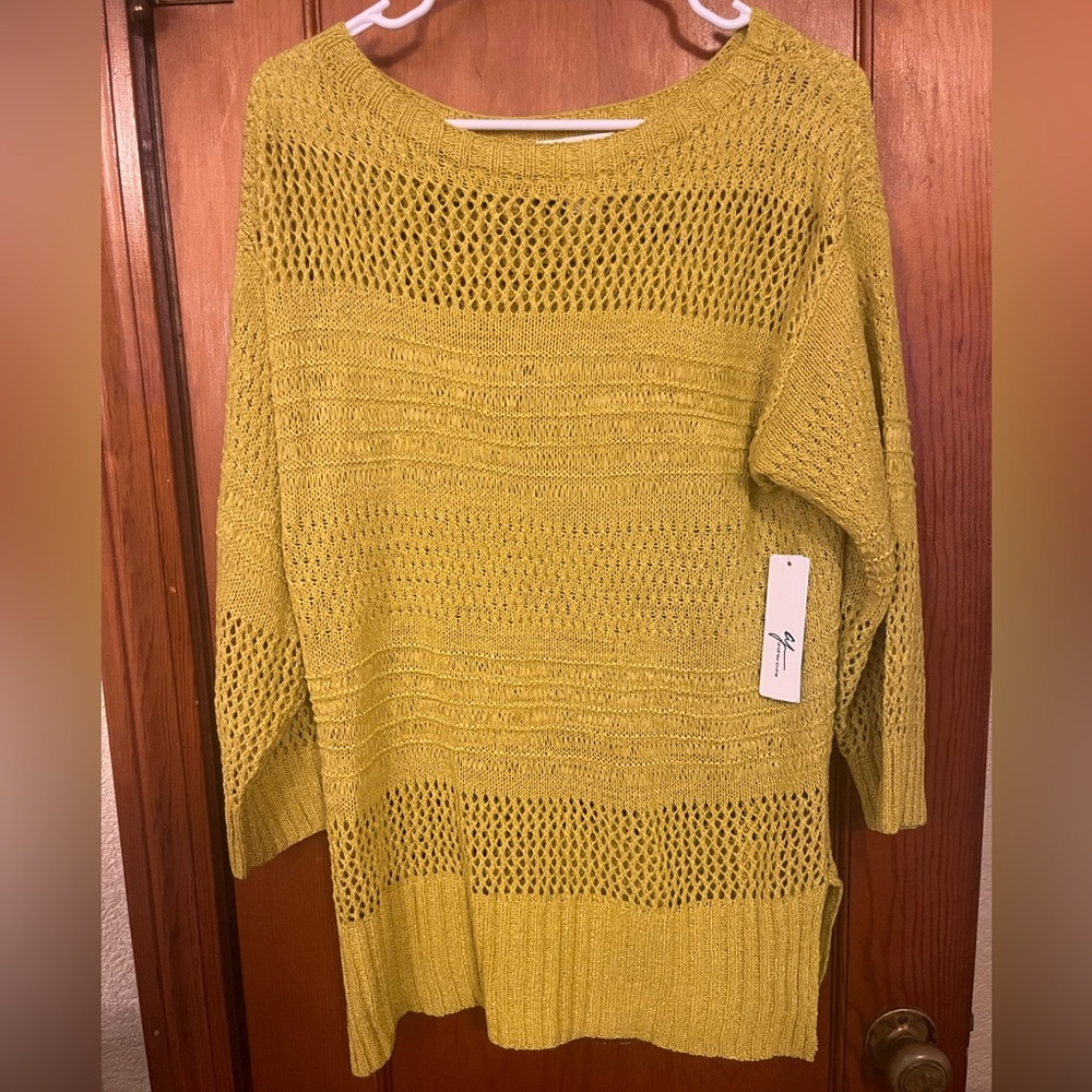 NWT light weight sweater